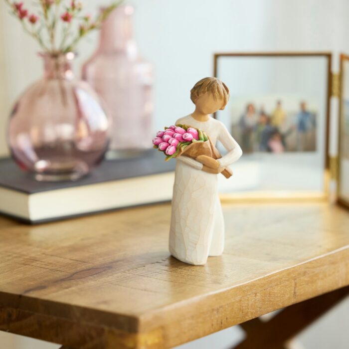 Bright Hope Figurine Willow Tree® Glam