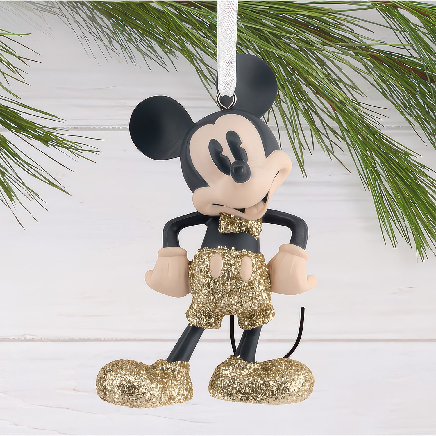 Mickey Mouse Sparkling Ornament Glam Shot